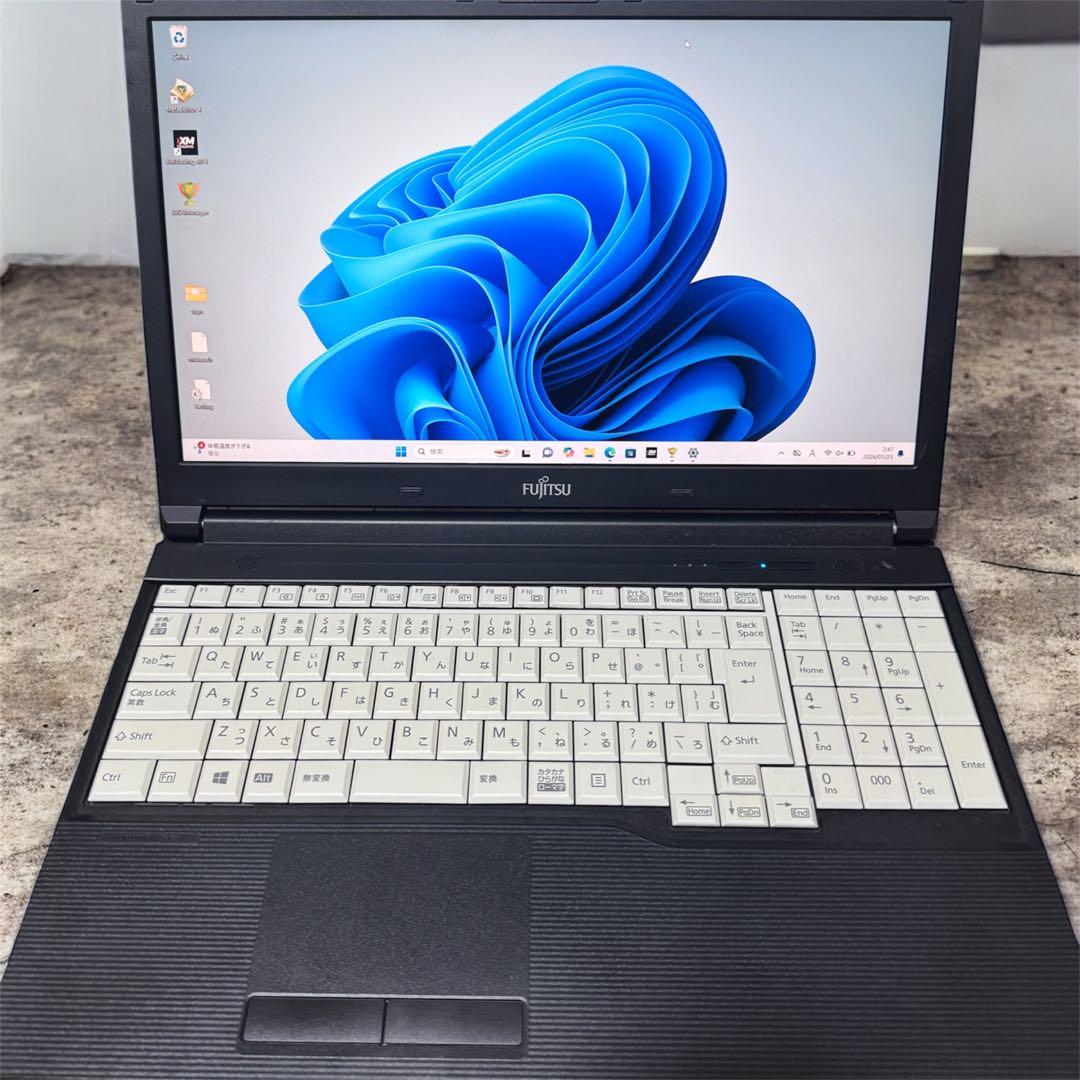 富士通 LIFEBOOK Windows11 i5 4GB SSD128GB