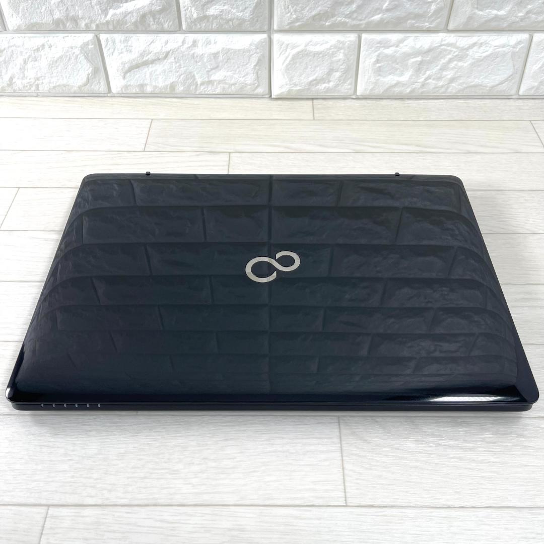 富士通 i7 新品SSD512G メモリ16 Windows11 ノートパソコン