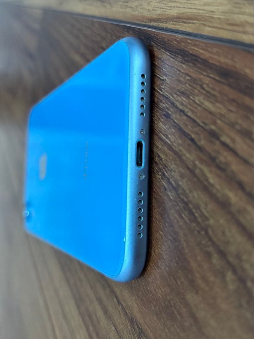 【美品】Apple／iPhoneXR／64GB／ブルー／SIMロックあり