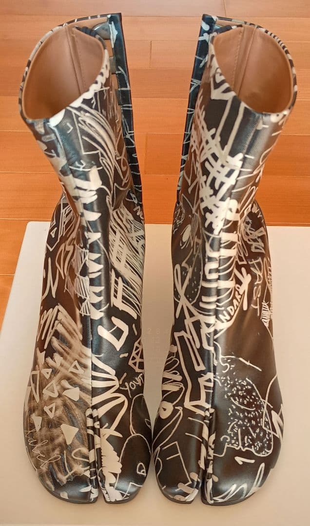 マルジェラ 足袋ブーツ