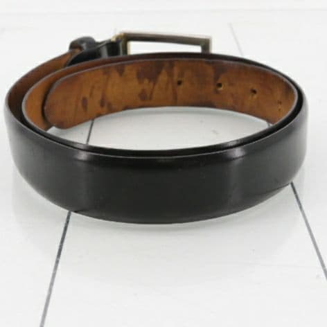 FENDI 黒レザーベルト Eマークバックル