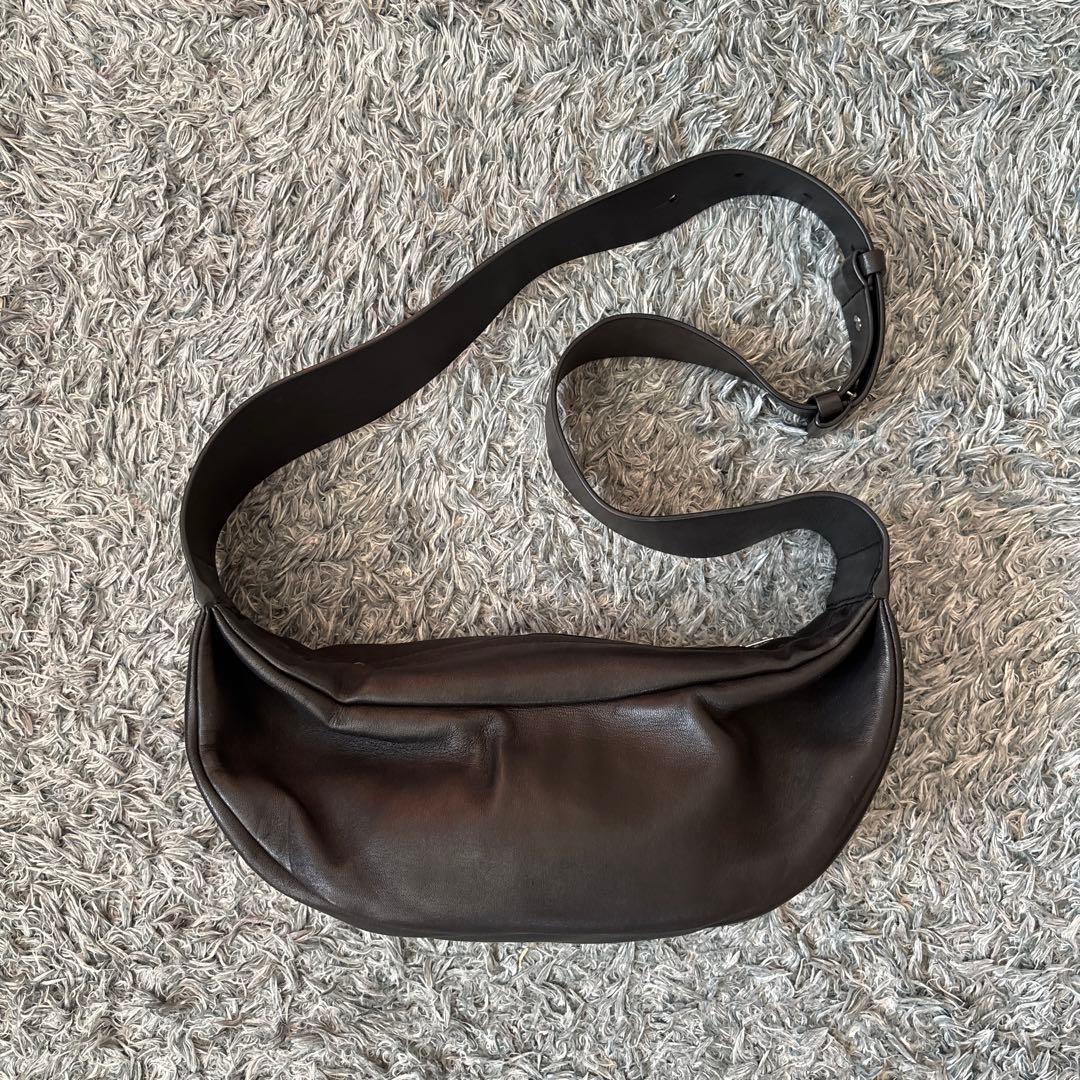 Cos レザープリーツベルトバッグ