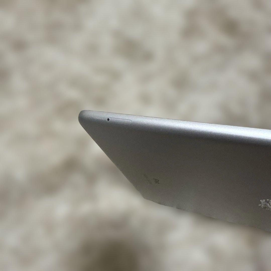 Apple iPad 第7世代セルラー版　SIMフリーA2198 シルバー美品