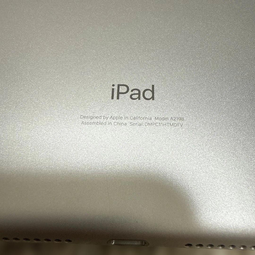 Apple iPad 第7世代セルラー版　SIMフリーA2198 シルバー美品