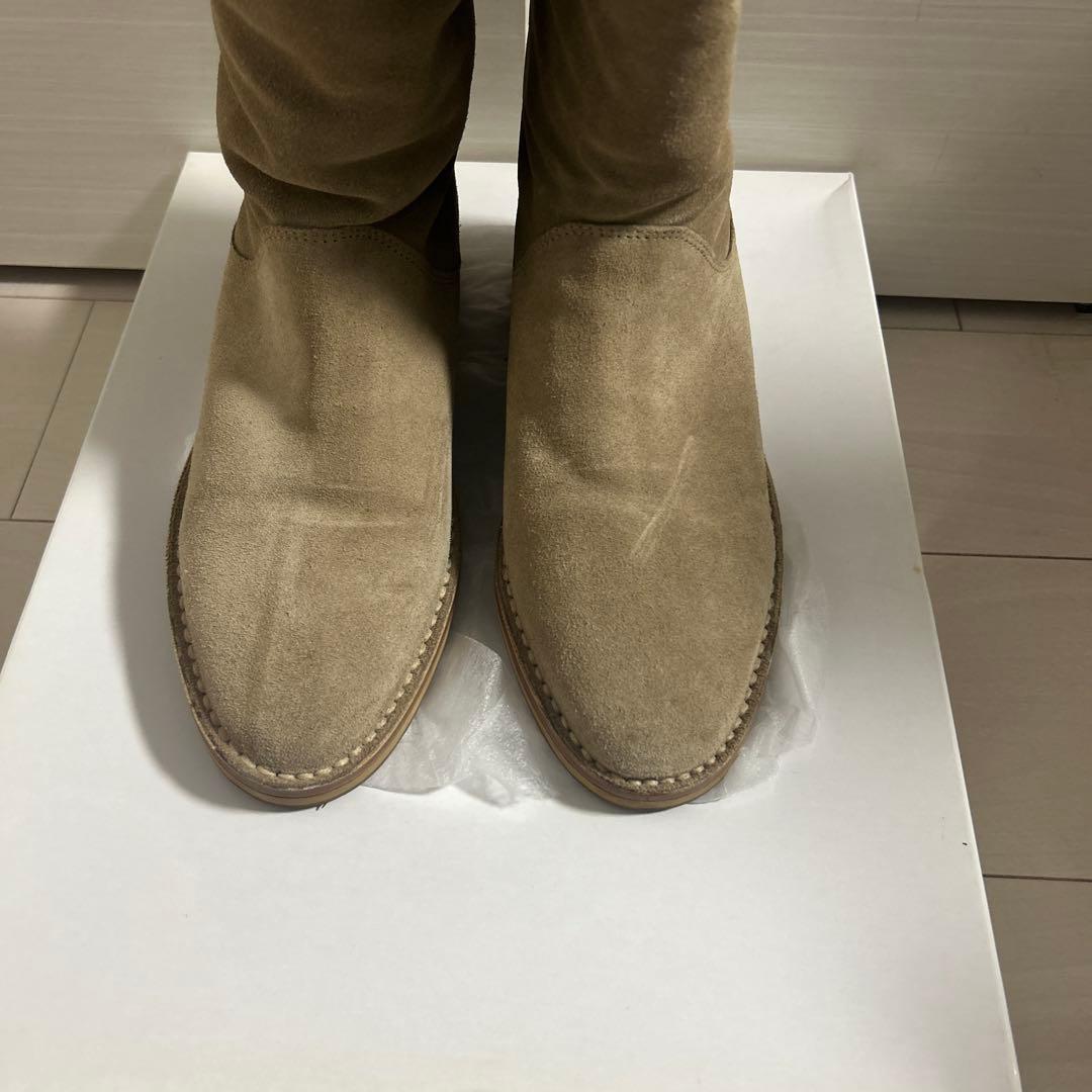 ジミーチュウベージュ スエード ファー付きムートンブーツ