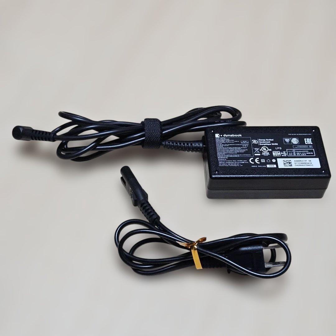 東芝 ノートパソコン dynabook T552/36FW