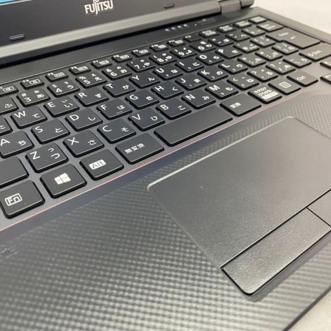 その他ノートPC本体 LIFEBOOK E549 (i5-8365U/4GB/SSD-128GB)