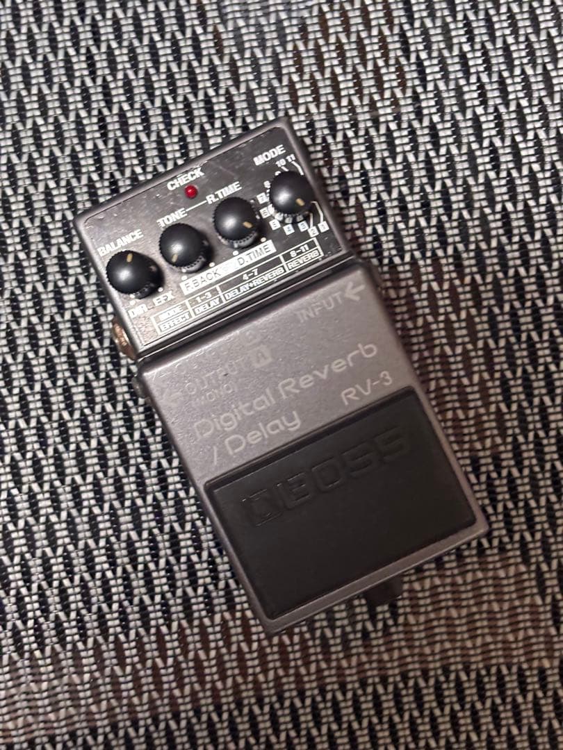 BOSS デジタルリバーブ/ディレイ RV-3