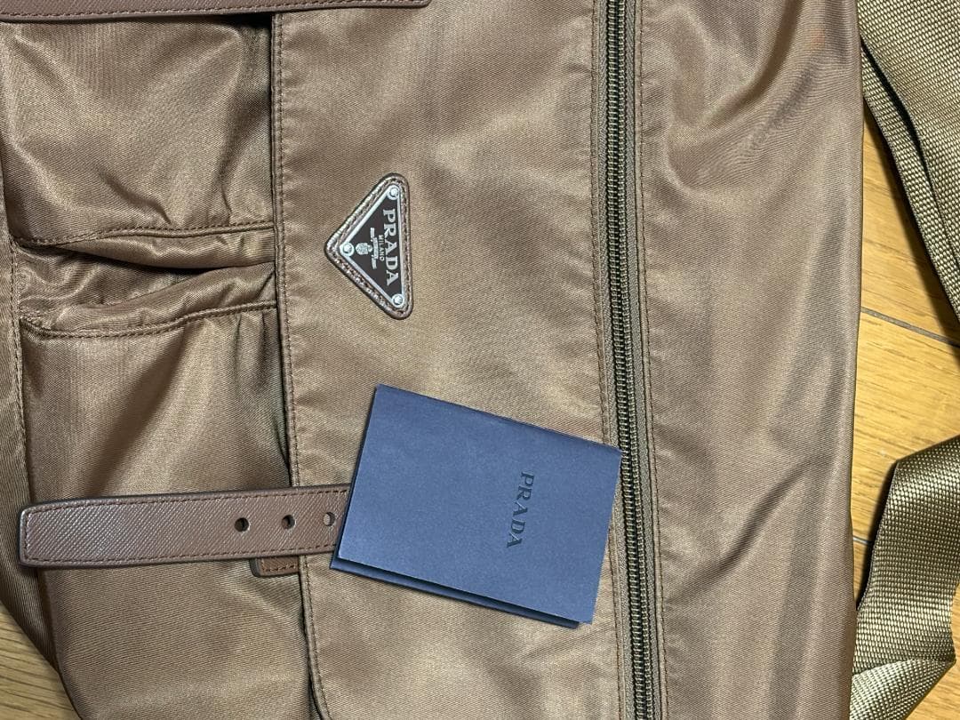 PRADA　ブラウン メッセンジャーバッグ ナイロン製