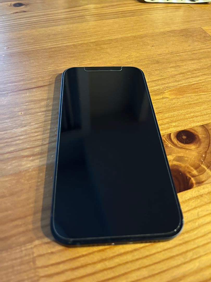iPhone12本体 SIMロックなし