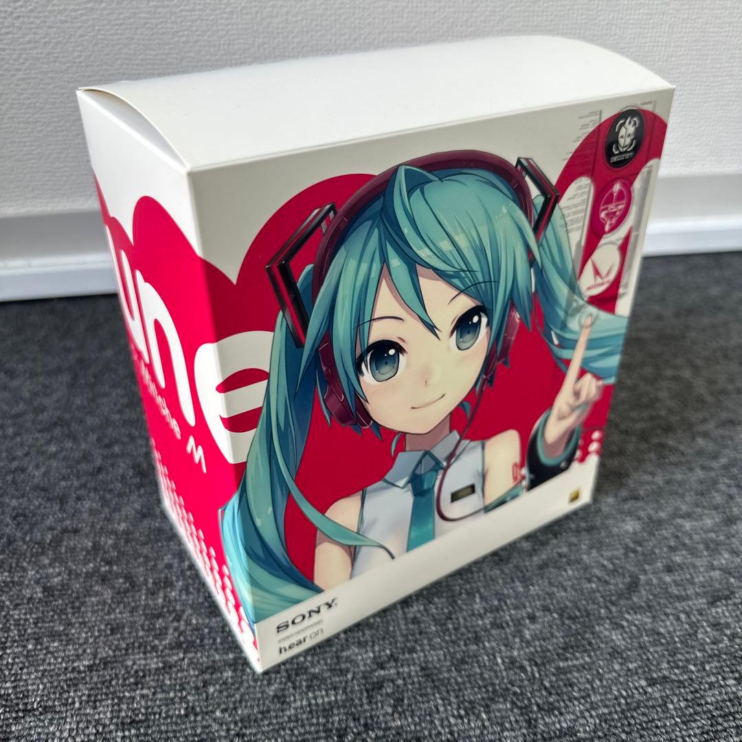 初音ミク　10周年記念モデル　SONY MDR-100A