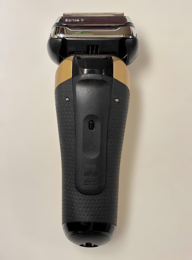 【美品】BRAUN Series 9 電気シェーバー 別売新品替刃付き ゴールド