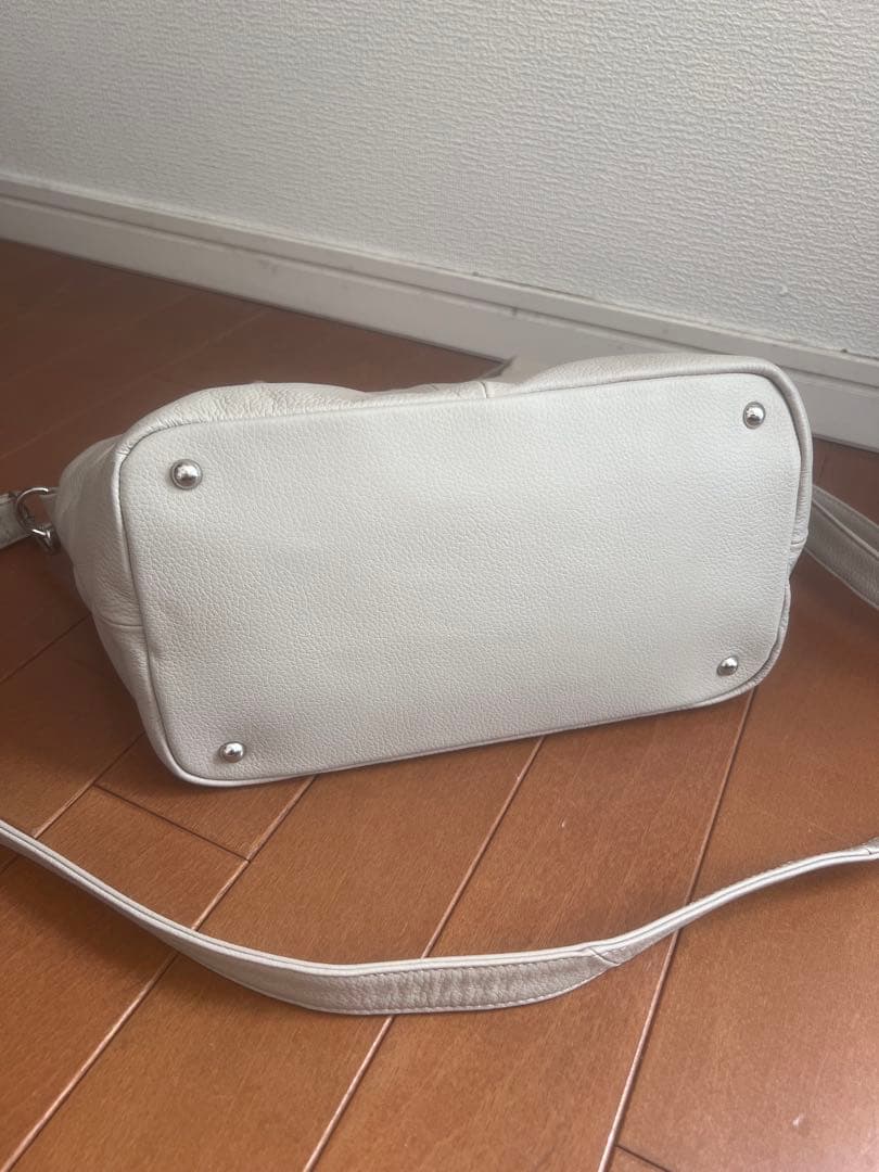 ear PAPILLONNER レザーフラップバッグS