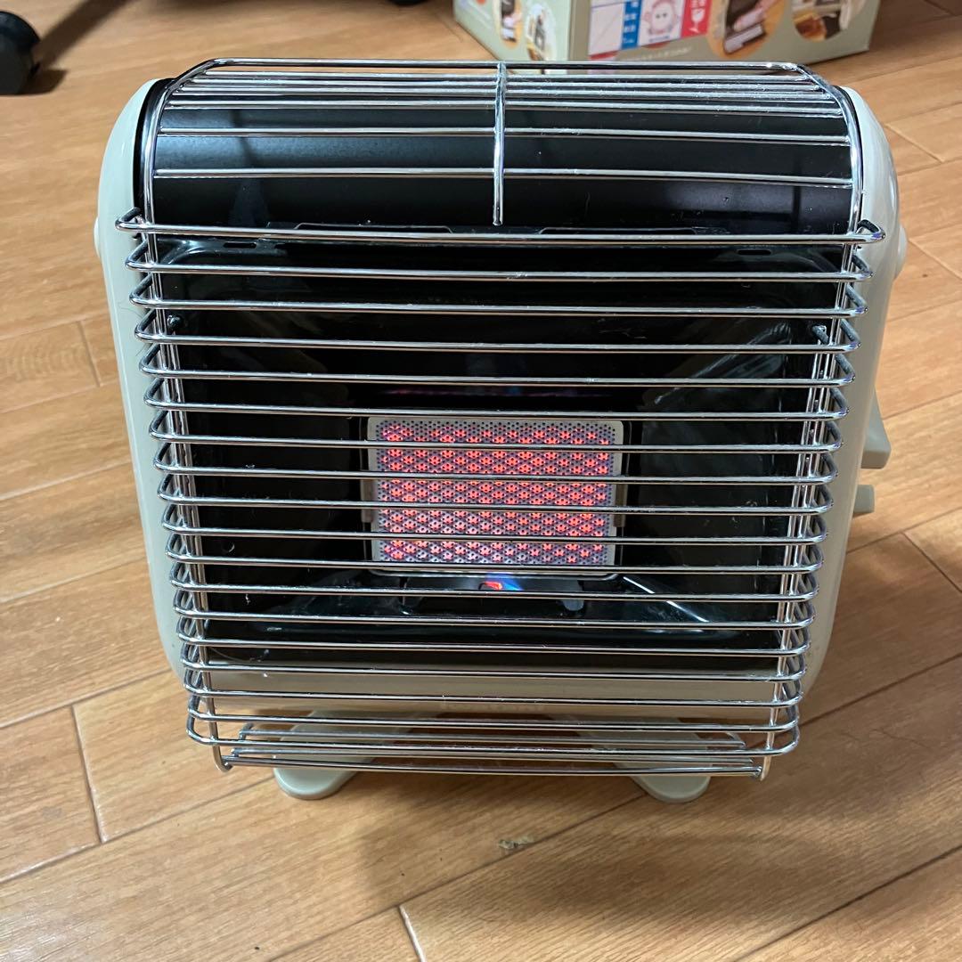 イワタニ マイ暖 カセットガスストーブ ポータブル　iwatani 屋内使用のみ