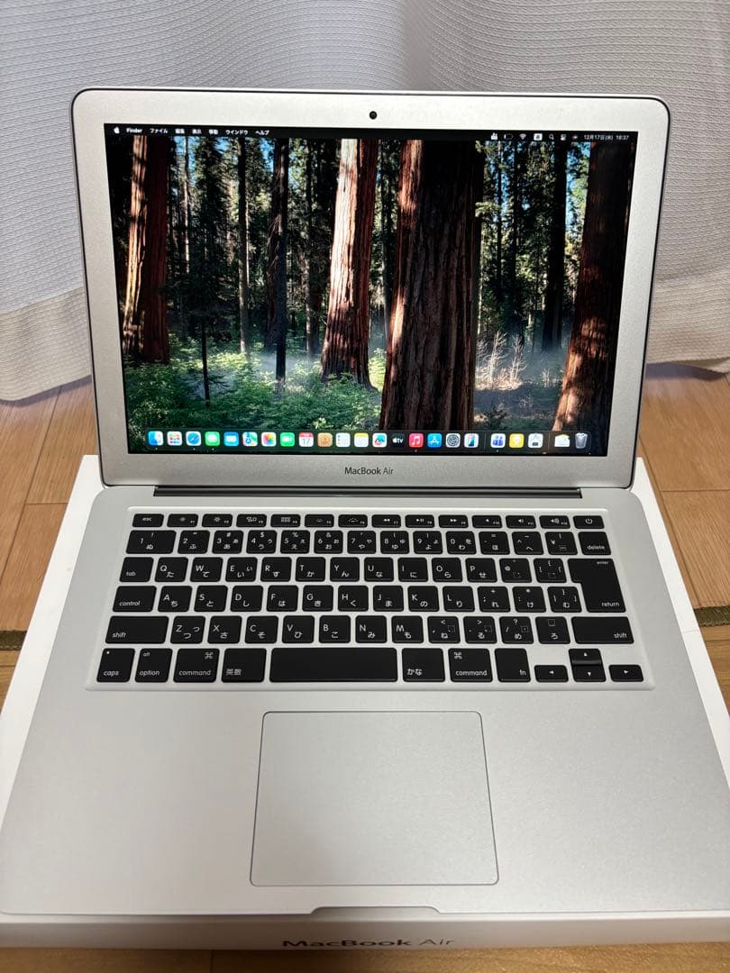 MacBook Air 13インチ Mid 2012 /最新OS Sequoia
