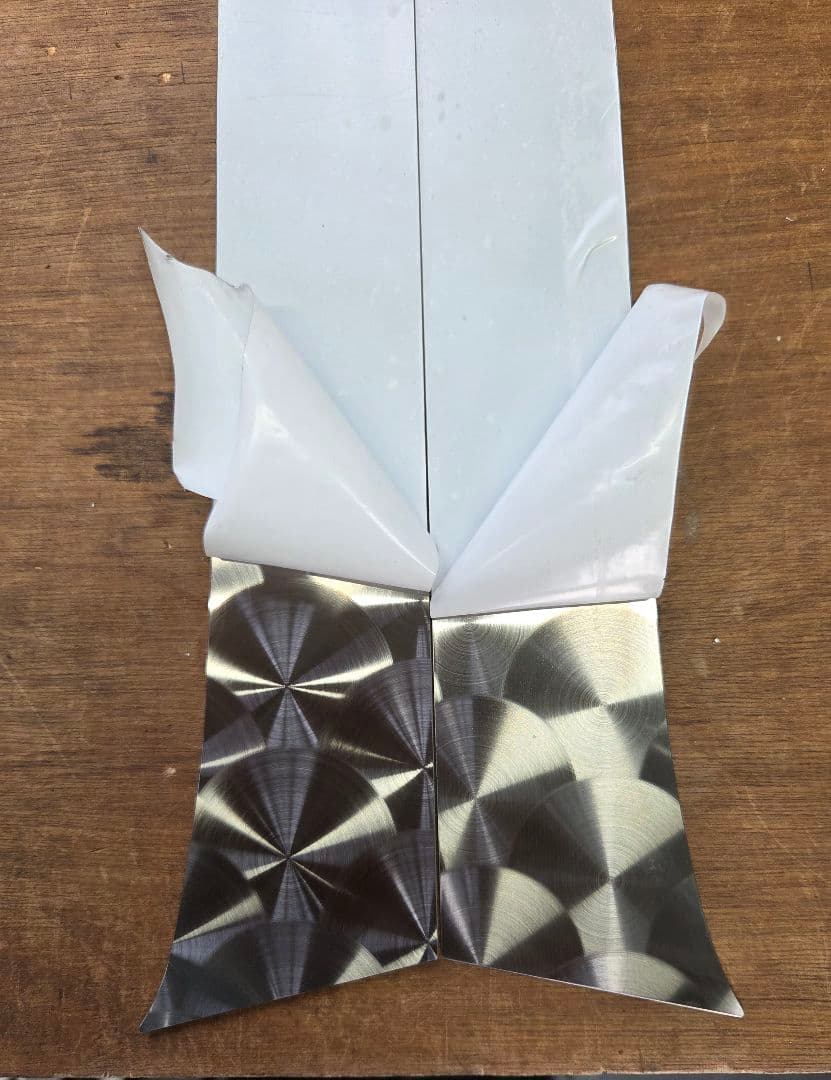 17スーパーグレート等　純正バイザー用　Bピラー鱗ステンレス　アレンジ