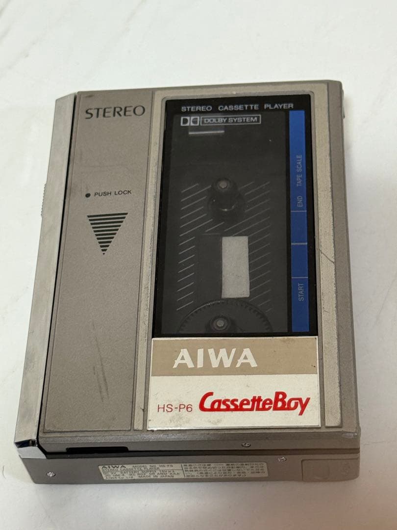 ジャンク品 AIWA カセットプレーヤー HS-P6