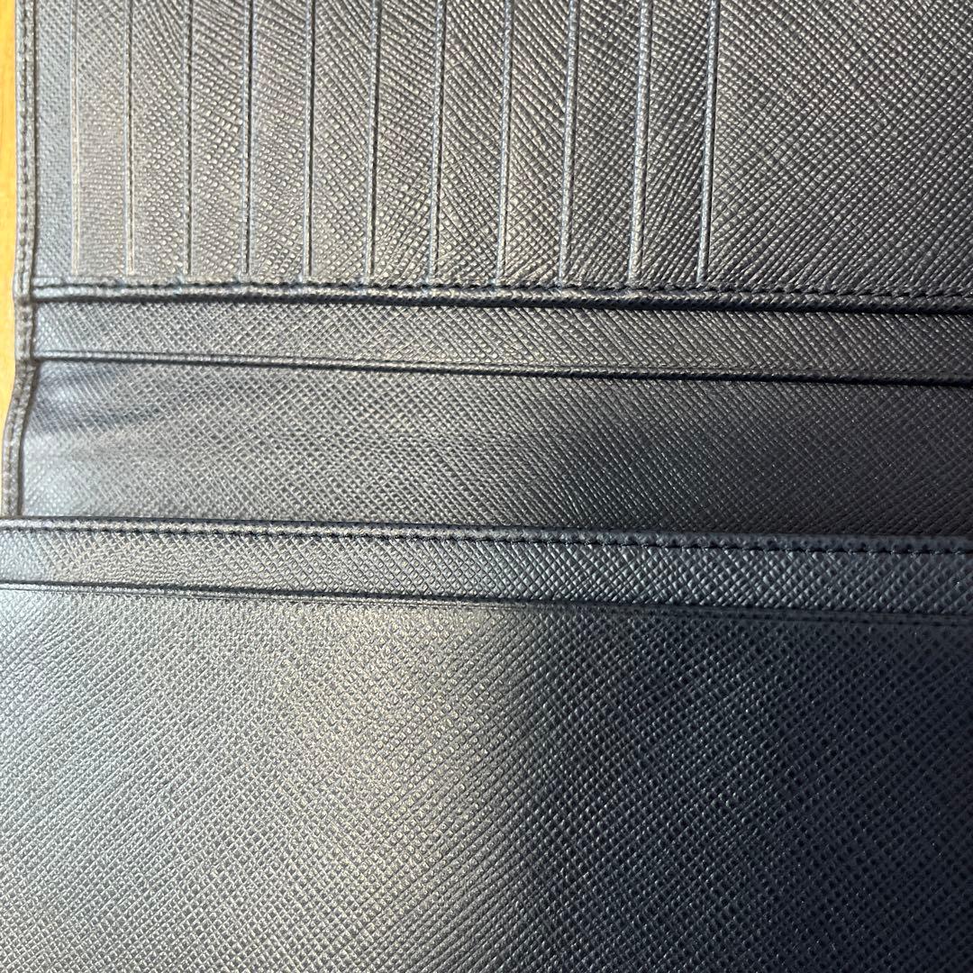 未使用　箱保証書付　PRADA 長財布　サフィアーノ　トライアングル　ネイビー