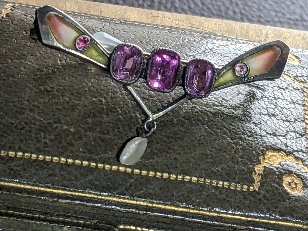 アンティーク　プリカジュールエナメル　アール・ヌーヴォー　ブローチ　お値下げ中