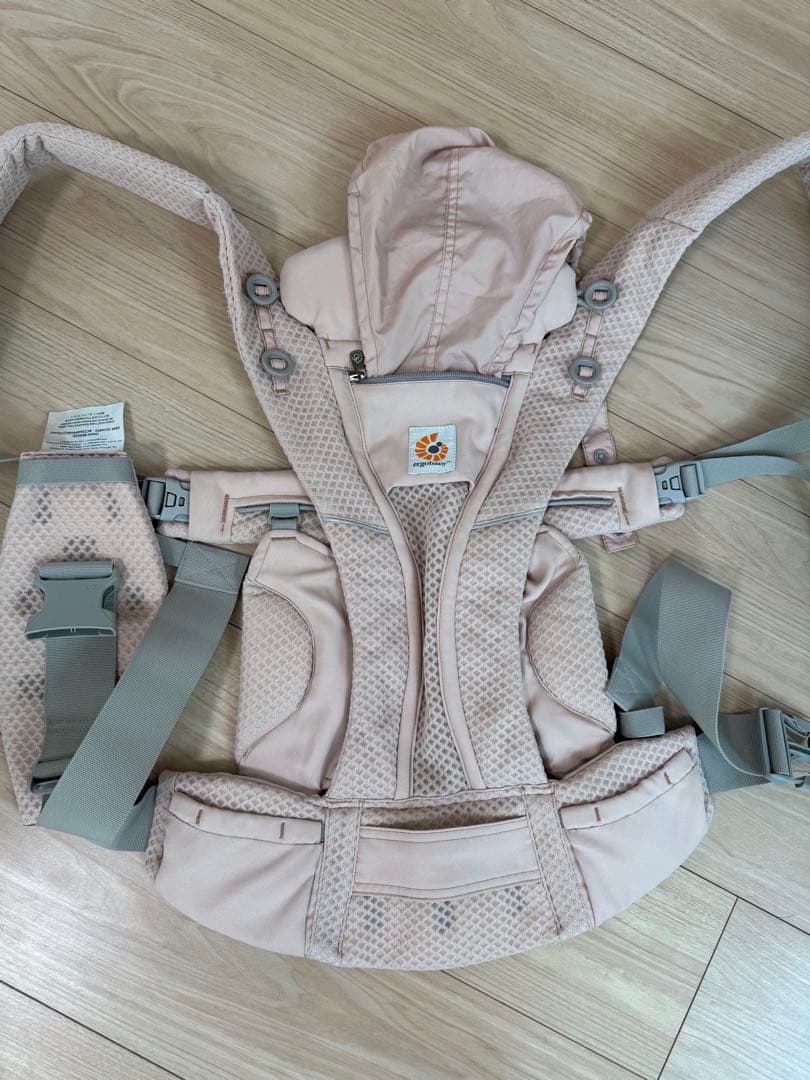 ergobaby OMNIBREEZEピンク オムニブリーズ 美品 ポーチ付き