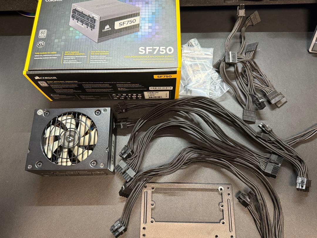 Corsair SF750 SFX 電源ユニット 750w プラチナ認証