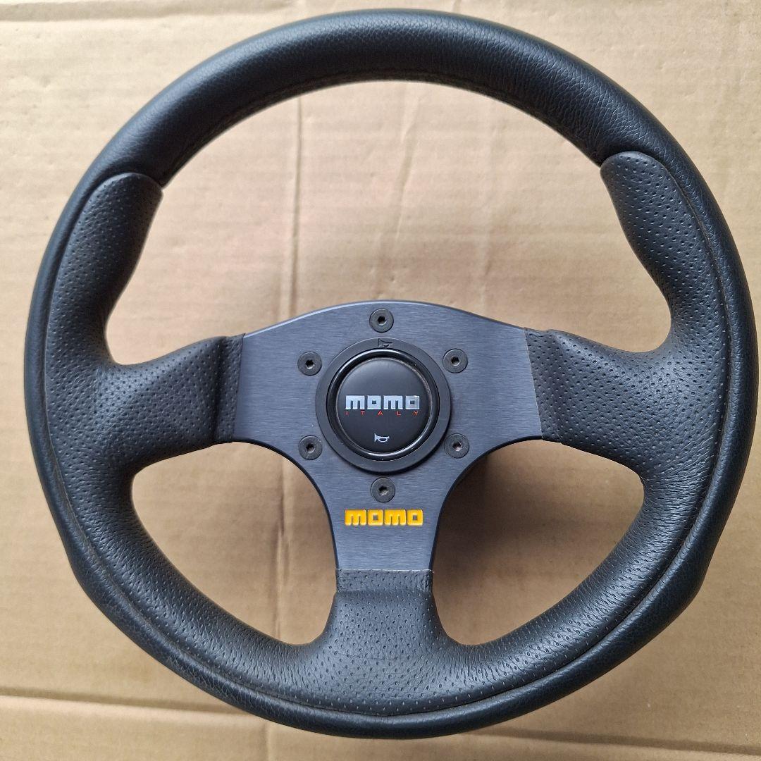 momo ステアリングホイール 28cm 6穴