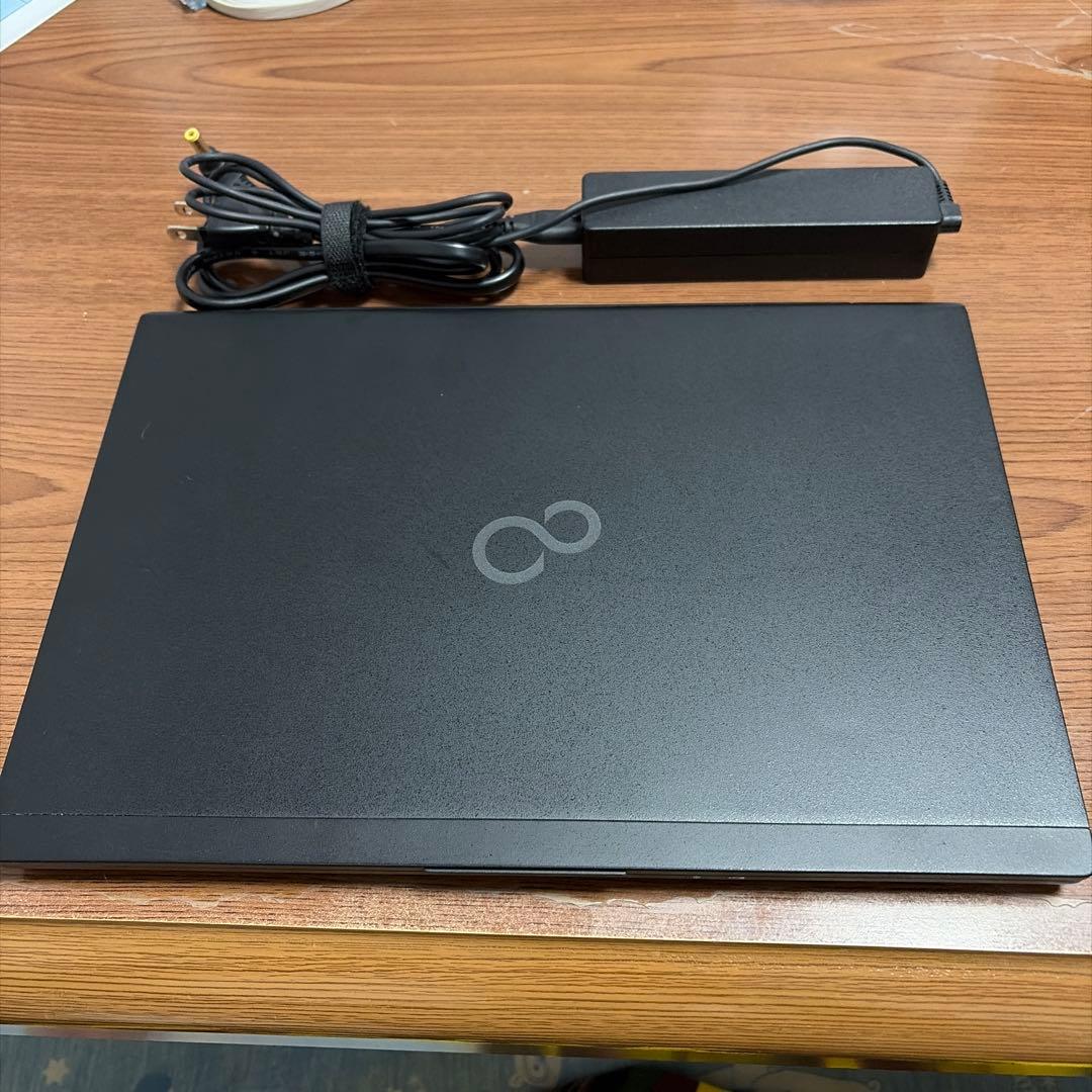 富士通U9310 10世代　超軽量ノートパソコン③