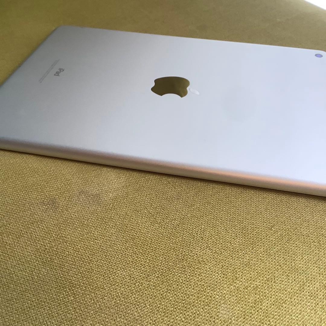 APPLE iPad WI-FI 32GB (第 6 世代)：A1893