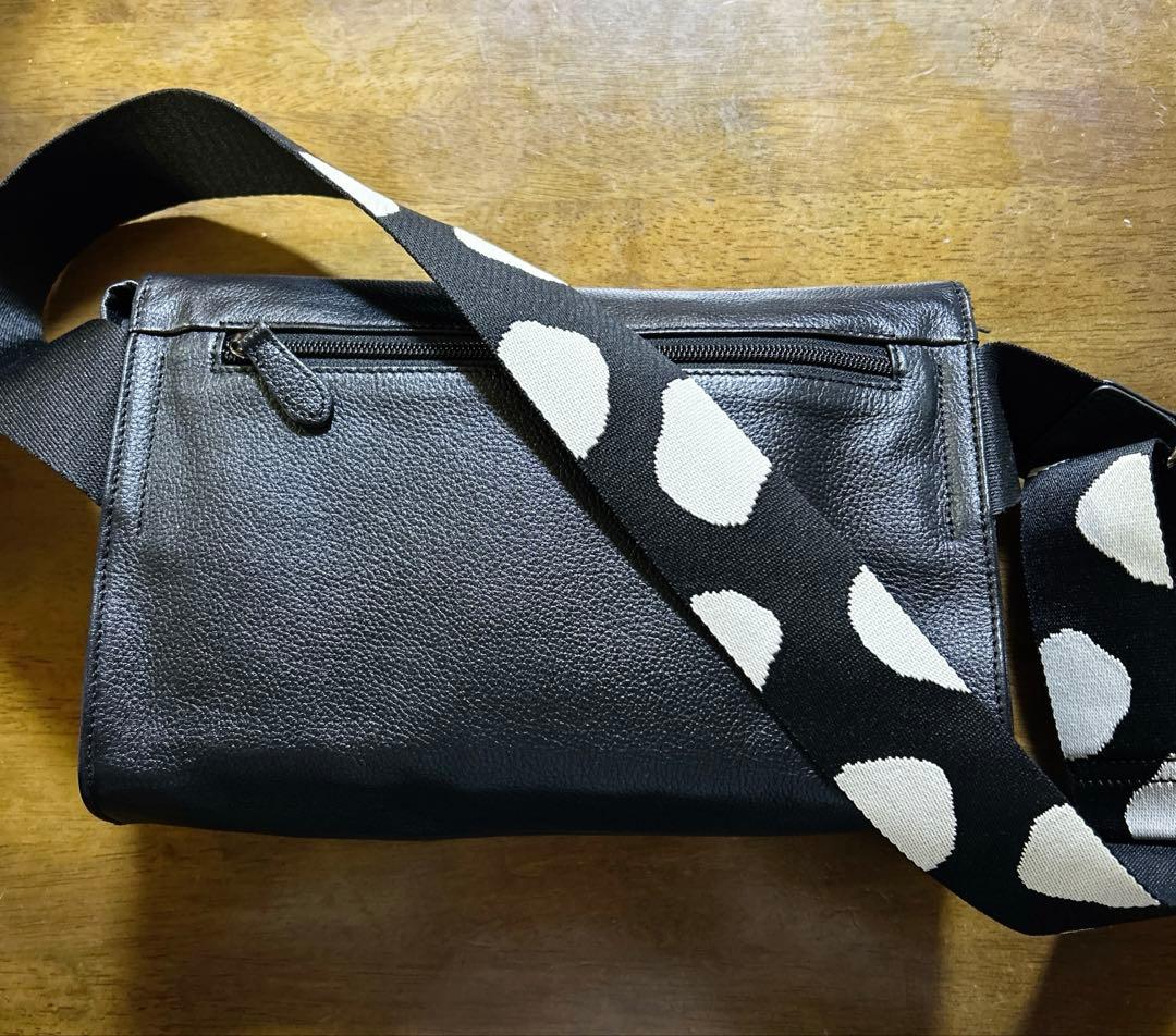 ear PAPILLONNER ワイドテープショルダー バッグ イアパピヨネ