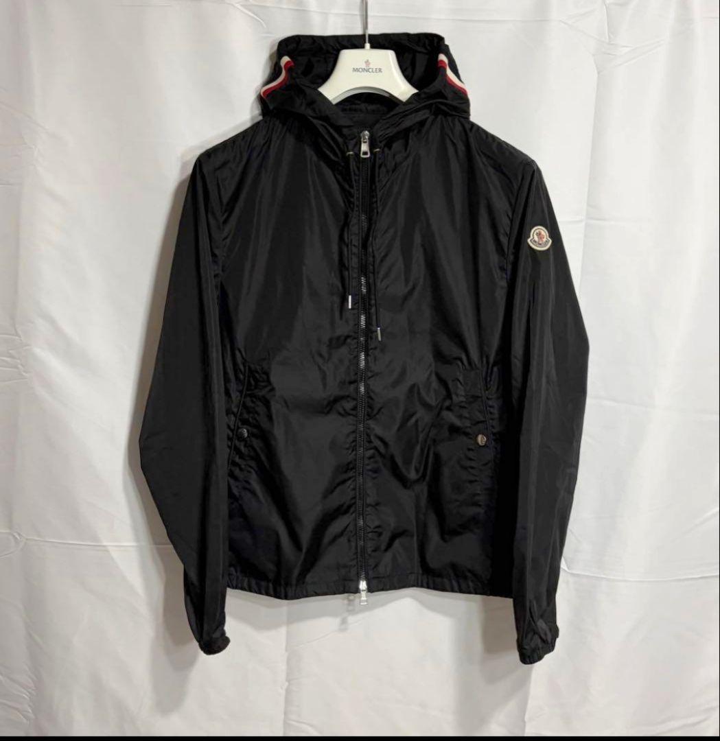 ほぼ未使用/美品　モンクレール　ナイロンパーカー　ナイロンジャケット