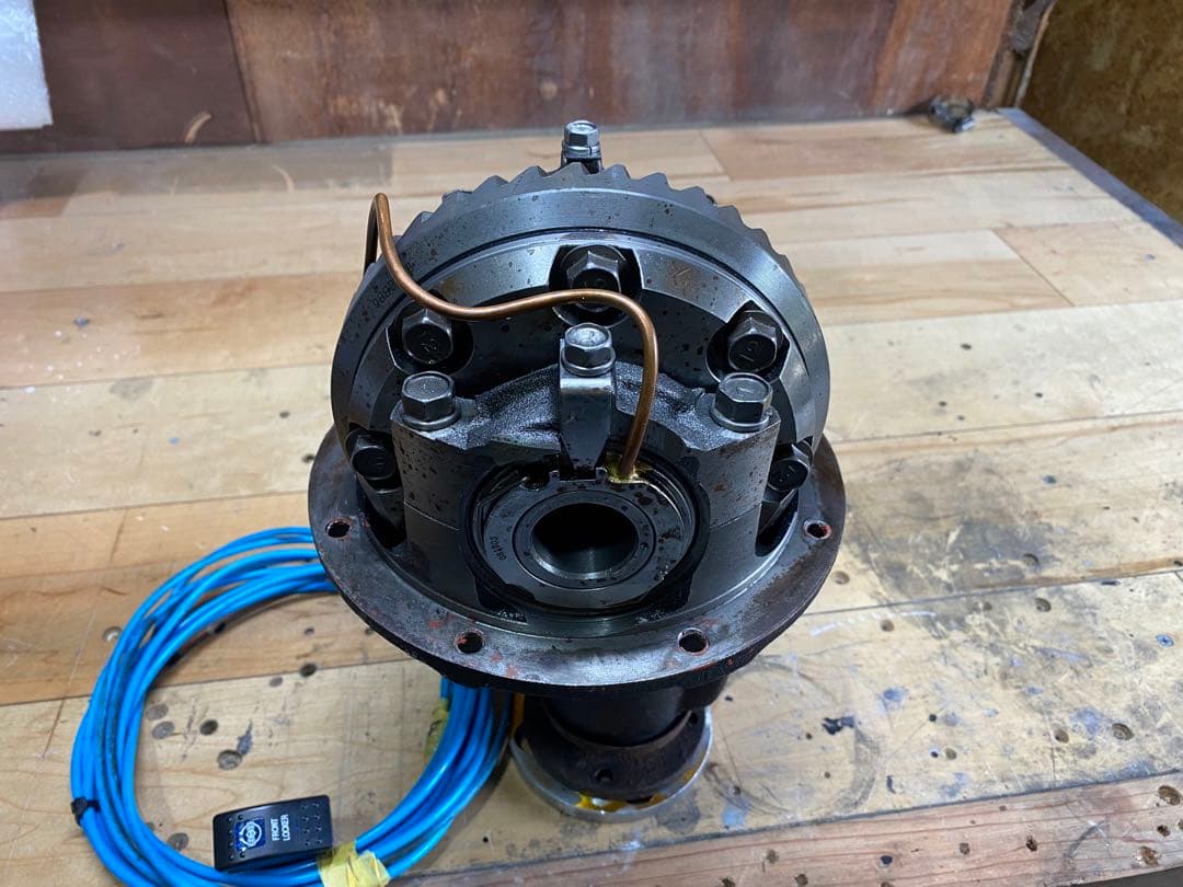 ガ*ン様 ジムニーja11 エアロッカー　フロント