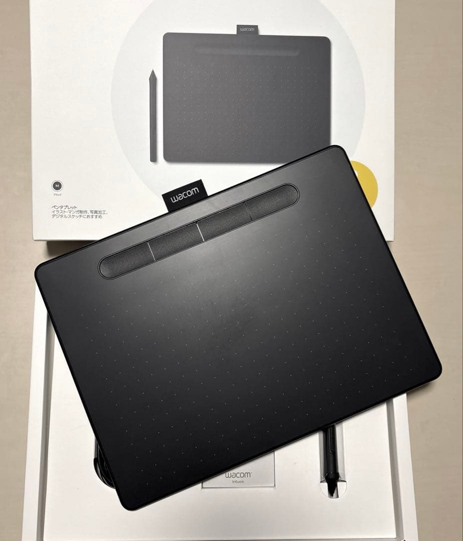 液タブ・ペンタブ Wacom Intuos M CTL-6100