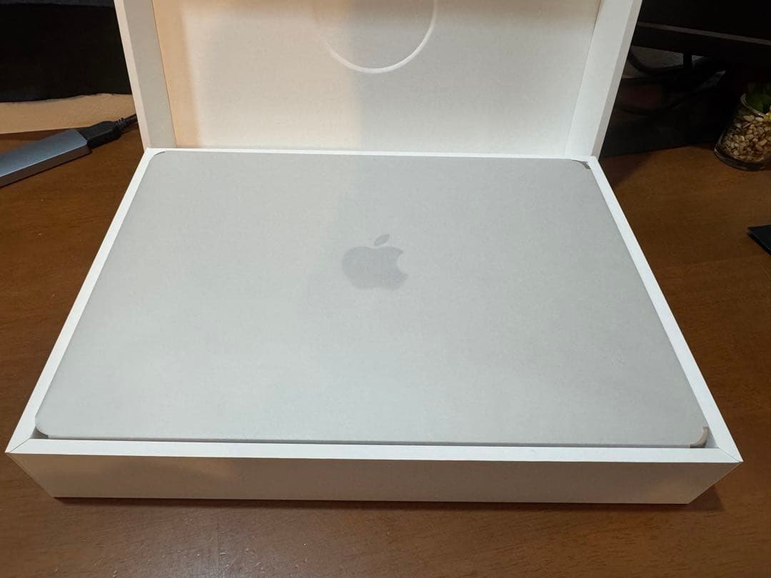 MacBook本体 MacBook Air 13 M3 256GB