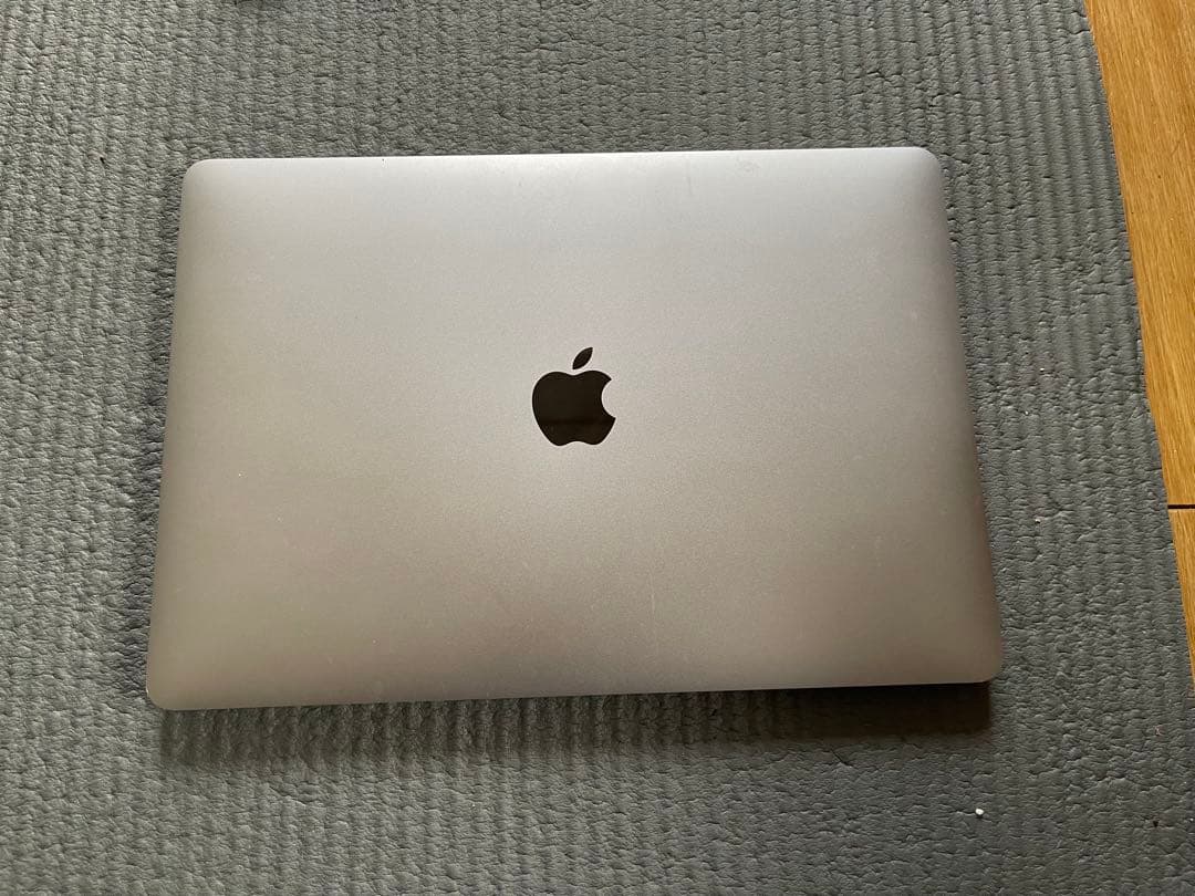 Apple MacBook Air (Intel i7, メモリ16GB）
