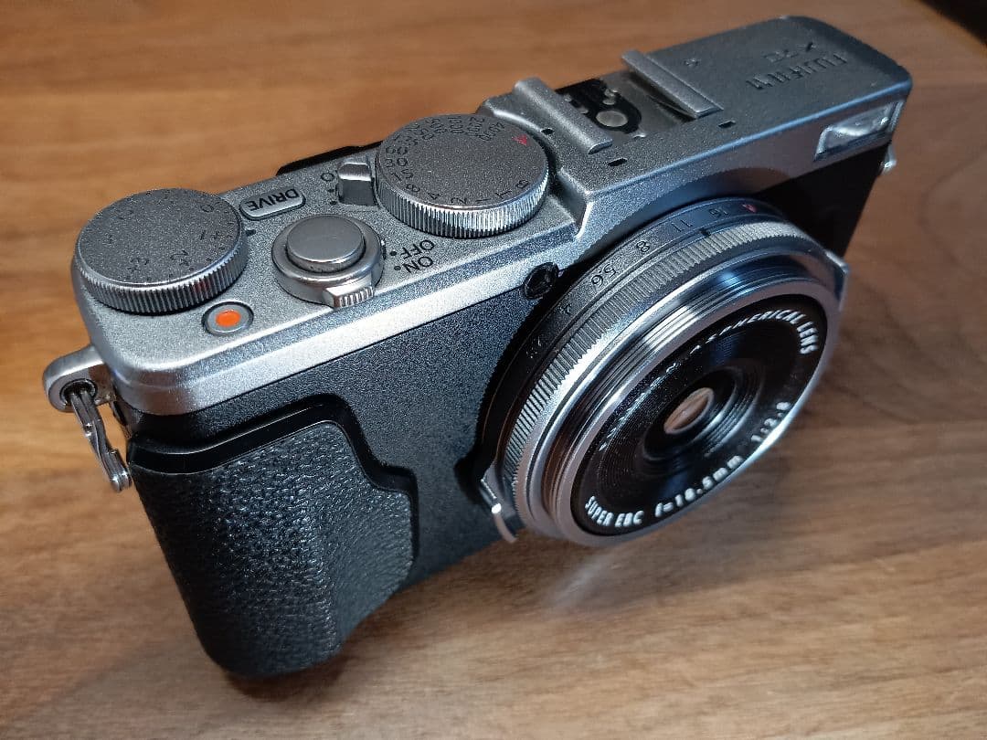 【純正レザーケースSET付き】FUJIFILM X70【取説+元箱+保証付】