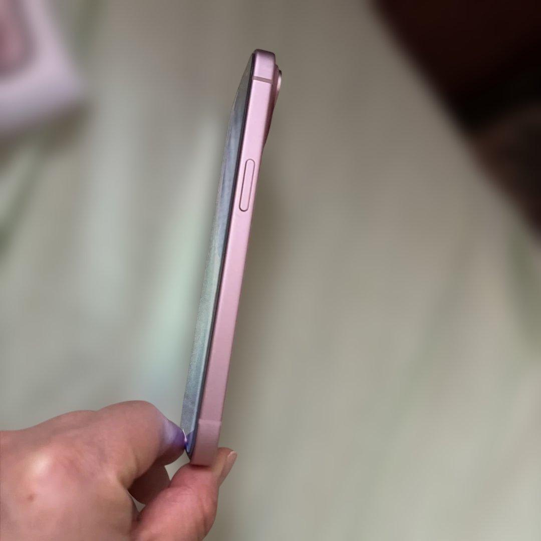 Apple iPhone 15ピンク 美品 箱 充電コード付き