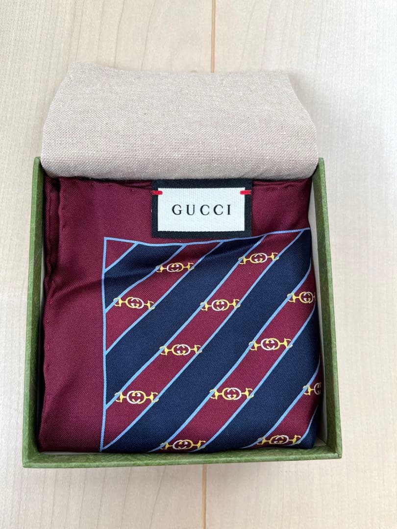 GUCCI ハンカチーフ