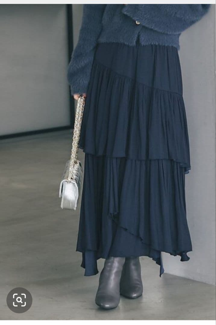 【新品未使用】ラブティックボンボン　イレヘムティアードスカート　ネイビー