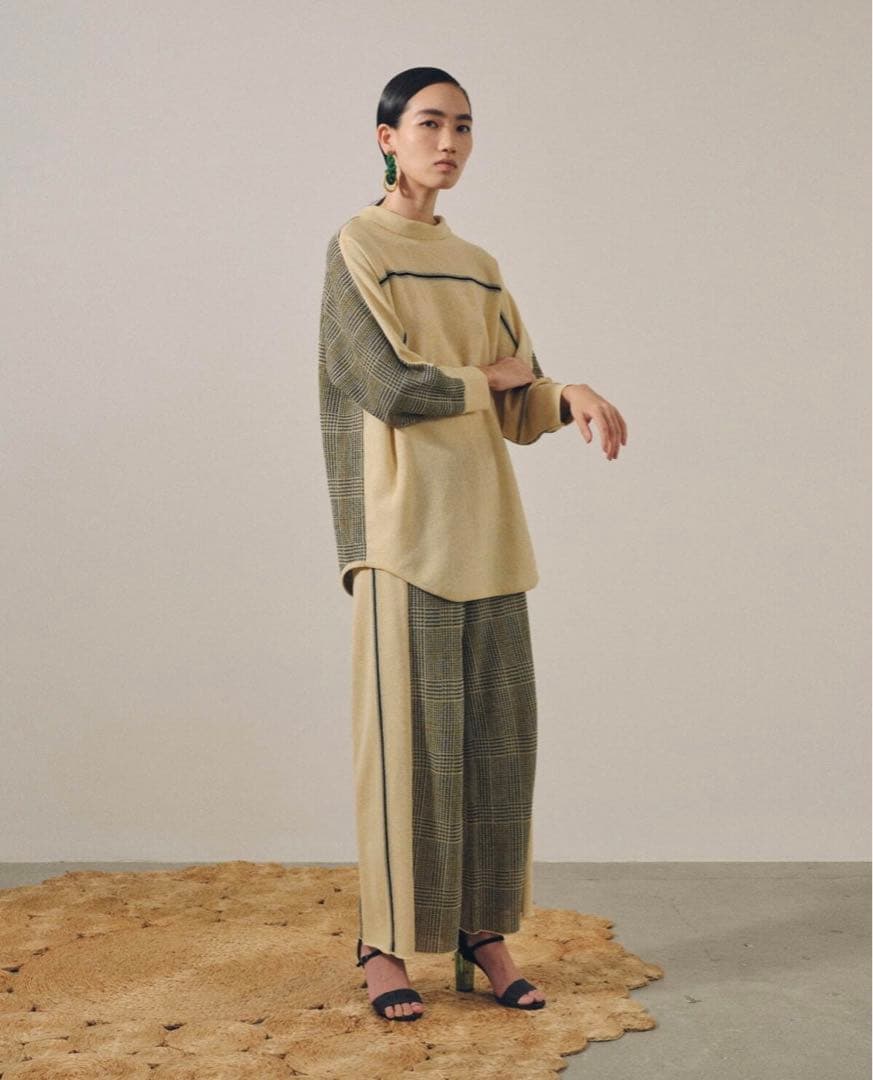 TAN 2way セーター