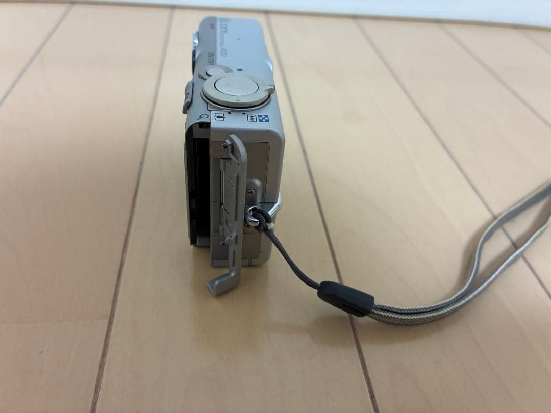 Canon キャノン IXY400 デジタルカメラ シルバー　▪️ジャンク品