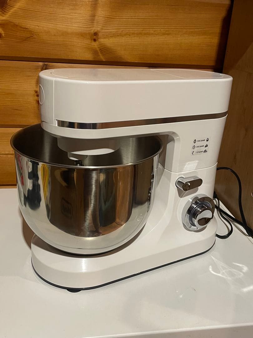 ホワイトスタンドミキサー ステンレスボウル付き