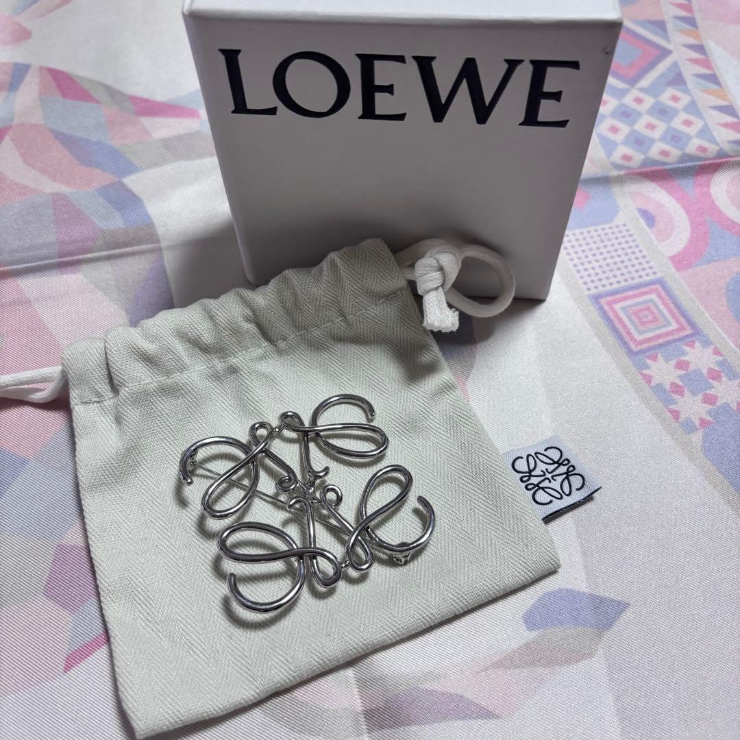 本日限定値下げ★LOEWE ロエベ アナグラム ブローチ シルバー