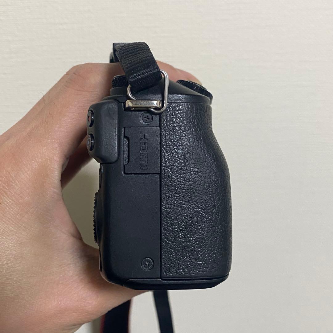 Canon EOS M3 ボディ動作確認済付属品あり液晶反転時ブラックアウトあり