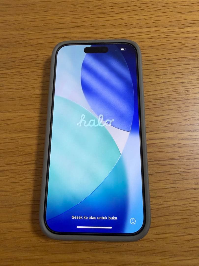 【美品】 iPhone15Pro 256GB ホワイト　SIMフリー