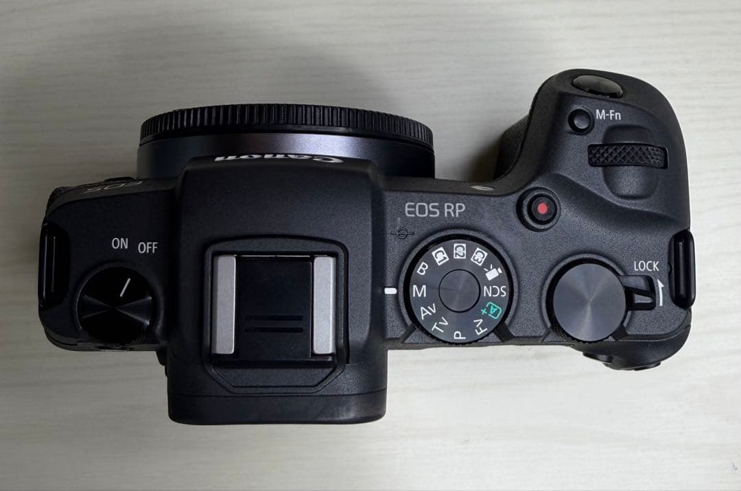【超美品】 Canon EOS RP ミラーレス一眼 カメラ