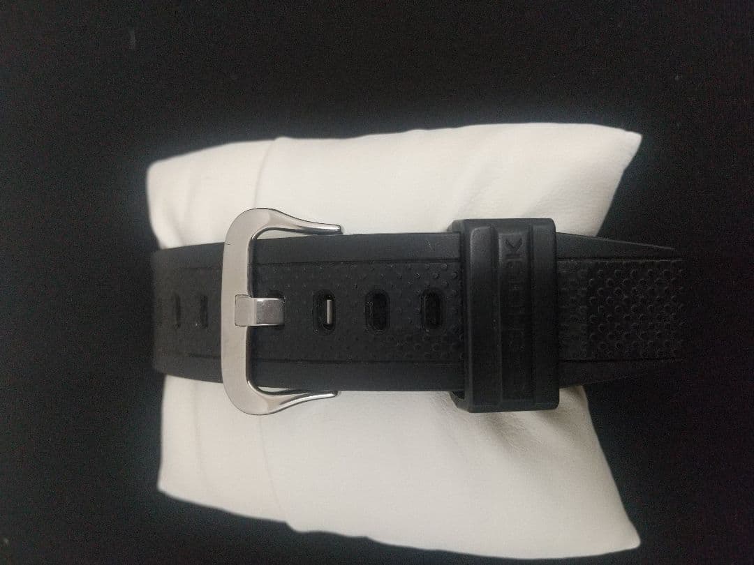 G-shock GST-S310 CZベゼル