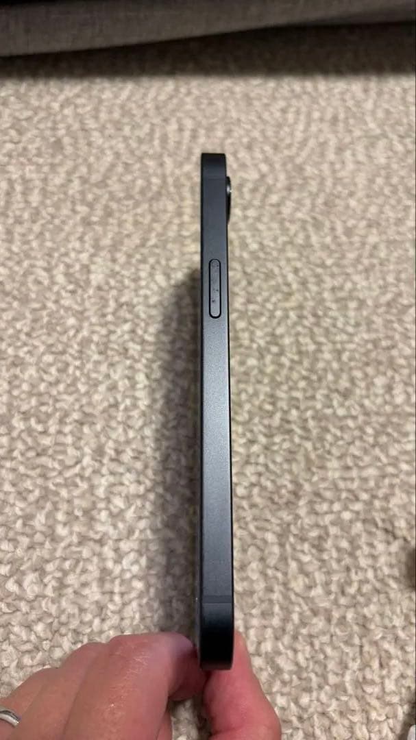 贅*付様 【美品】iPhone 16e ブラック 本体　256gb