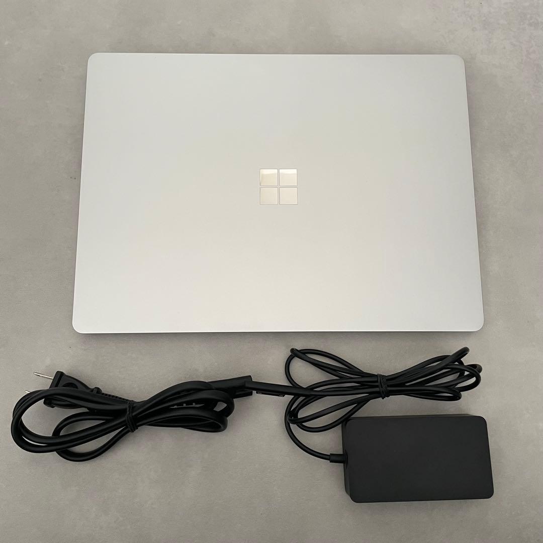 Surface Laptop Go2 128GB プラチナ