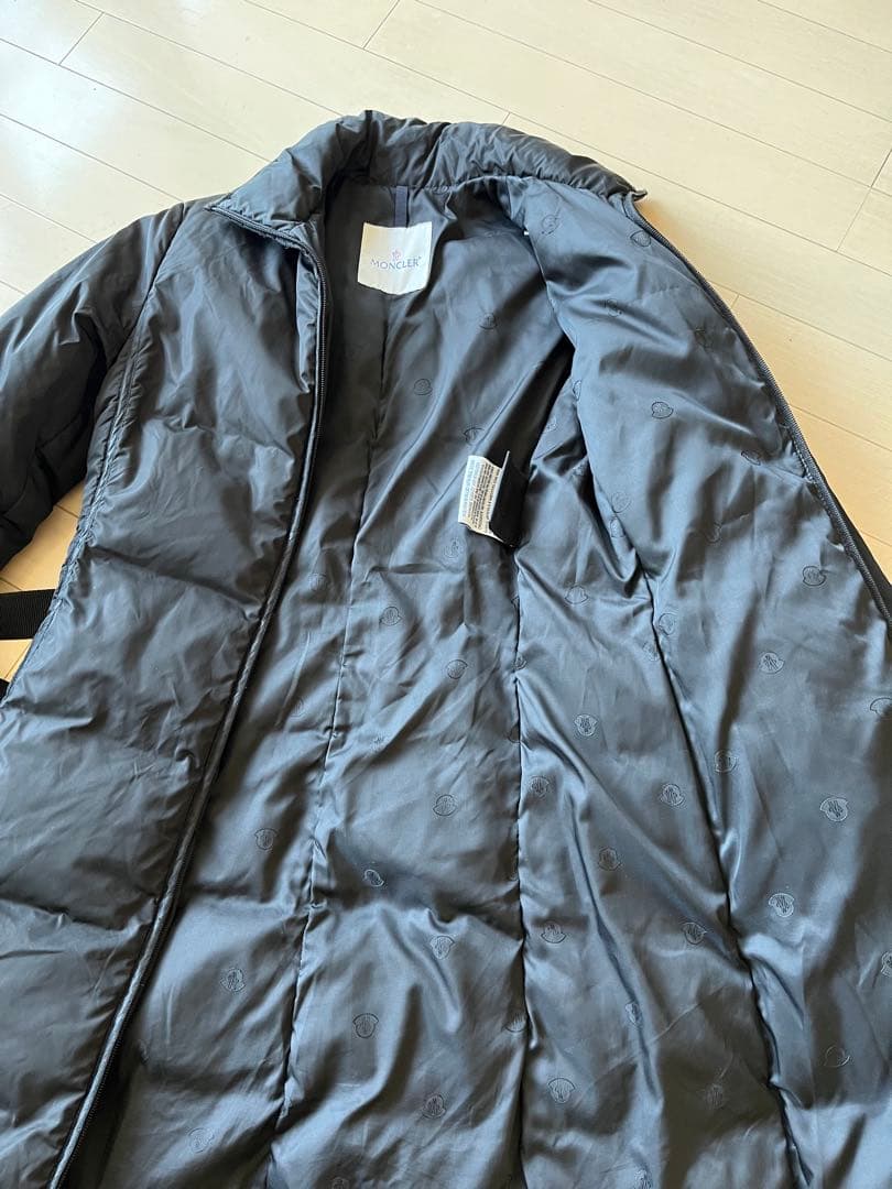 モンクレールダウンジャケット