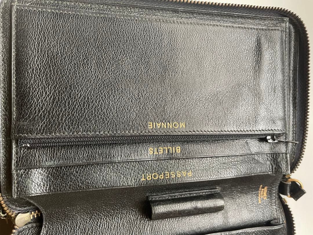 エルメス　チャーリー　財布　パスポート